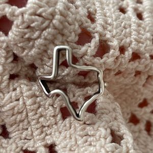 James Avery Sterling Silver Texas Forged Ring Size 4